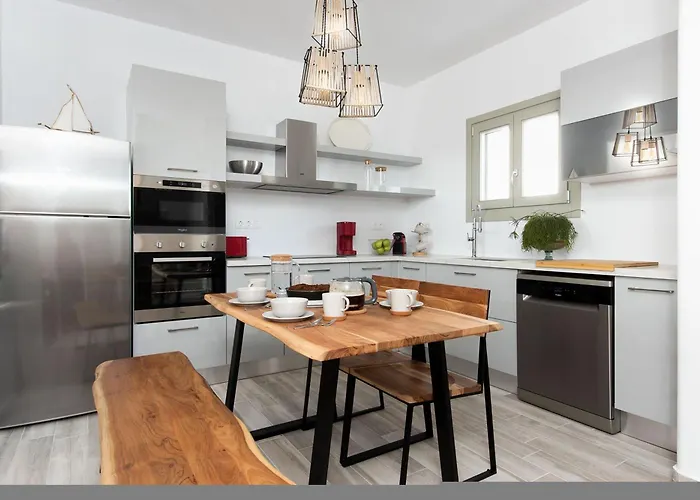 Plaka Naxos - Matina Sofia * Maragkas